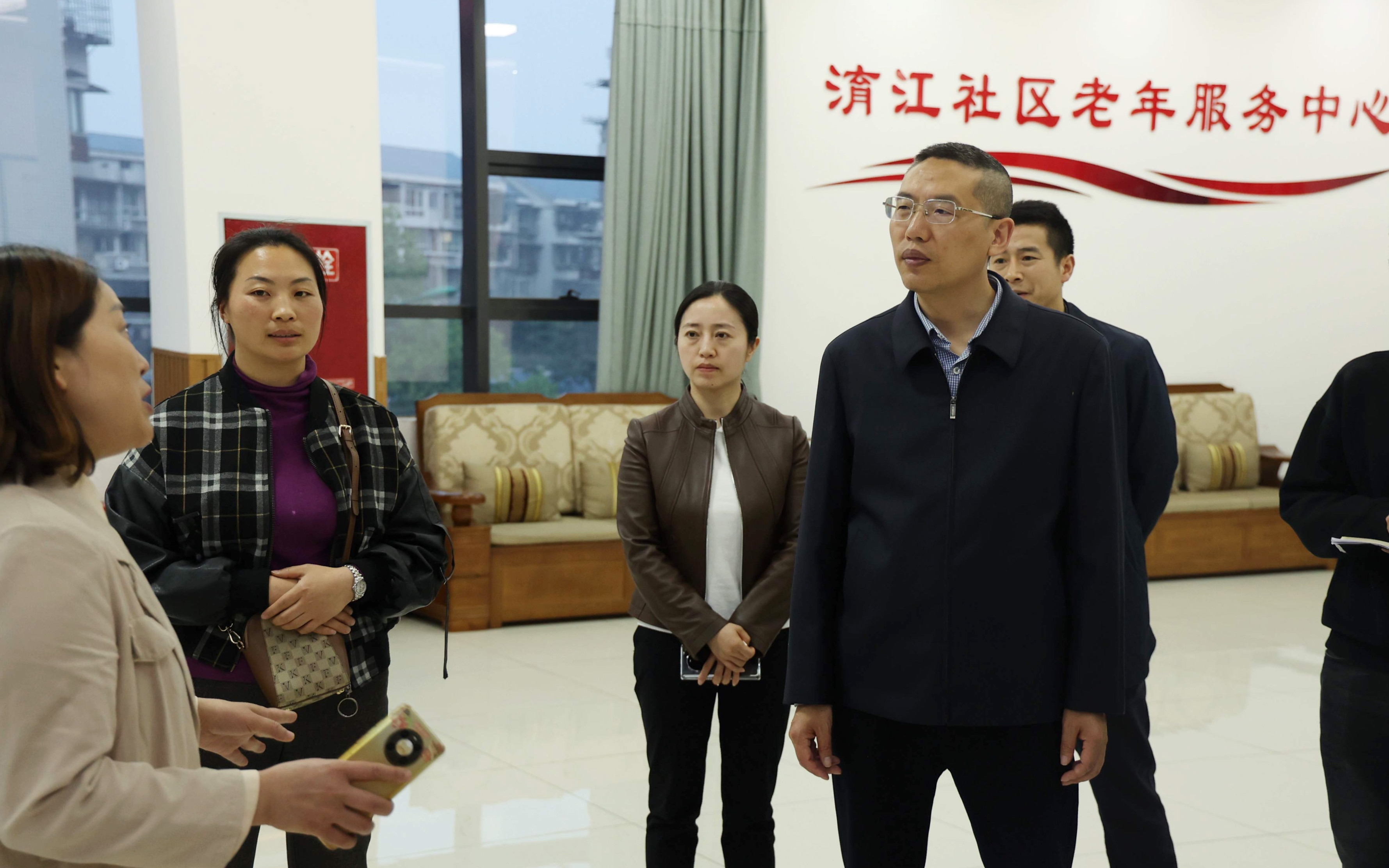 杜伟调研民政民生工作